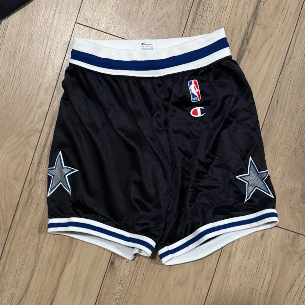 Vintage Champion Orlando Magic Shaquille O'Neal #32 Jersey (L) and Shorts (XL)